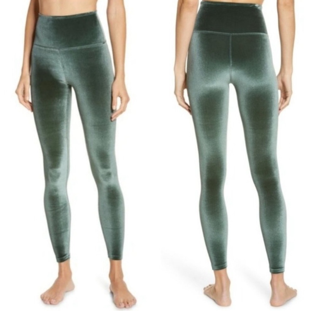 Beyond Yoga Green Velvet Motion High-Waisted Midi Leggings Size Small